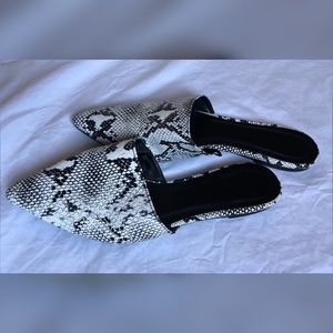 Charlotte Russe Snakeskin Flats - 7